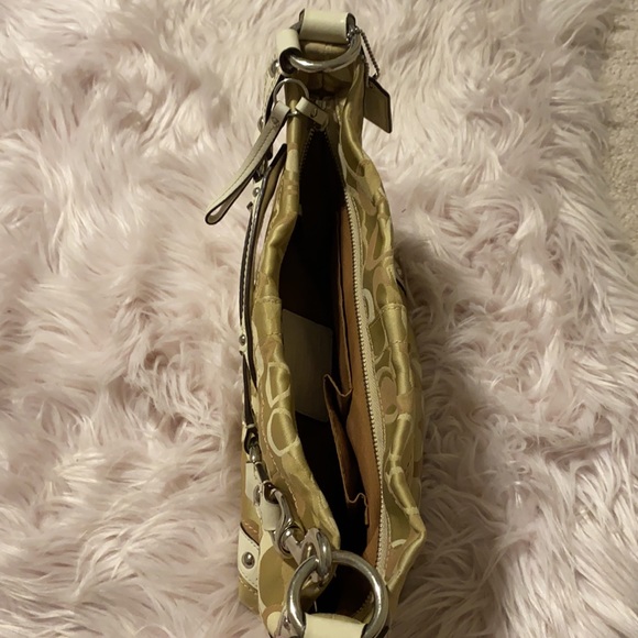 Coach classic should signature bag - Picture 4 of 5